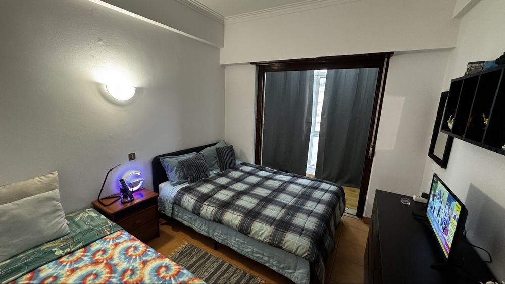 QUARTO para arrendar - Solteiro(A)