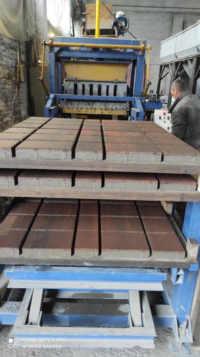 ВІбропрес, лінія вібропресування для бруківки, блоку, бордюру