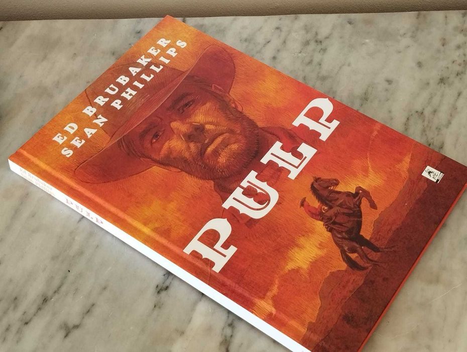 Livro "PULP" - Ed Brubaker / Sean Phillips