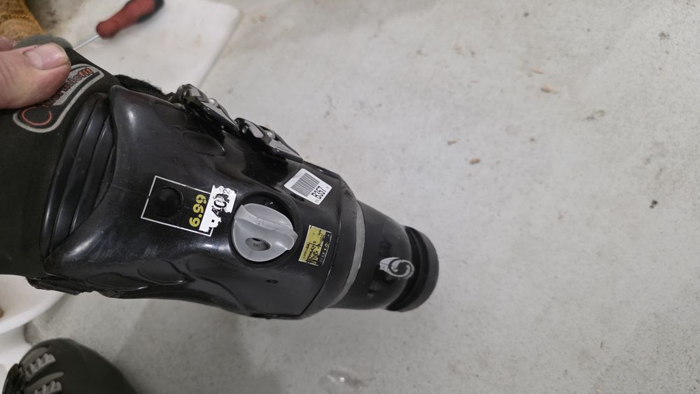 Buty narciarskie 38-39 w bardzo dobrym stanie salomon