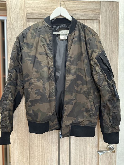 Чоловіча куртка pull&Bear