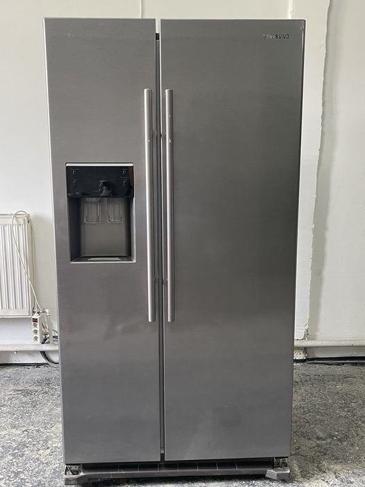 Холодильник Samsung RSA1UHMG