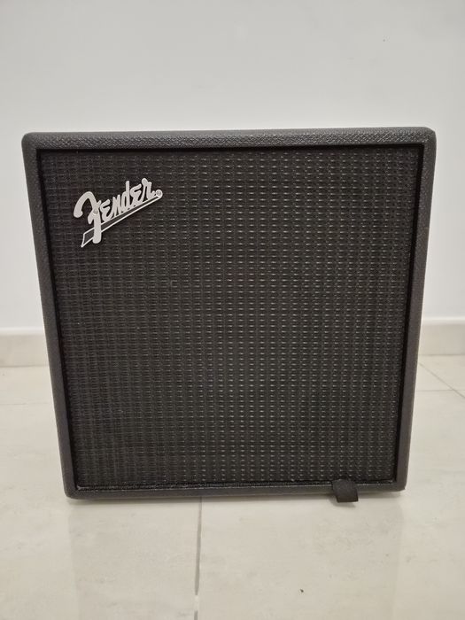 Bundle Fender Rumble LT25 e Jackson JS2 Spectra