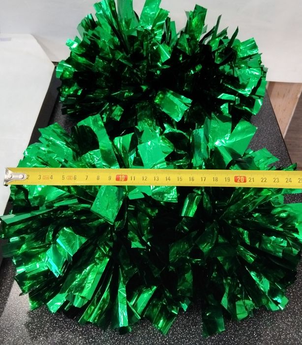 Помпоны [пипидастры] для чирлидинга; Маракасы музыкальные деревянные