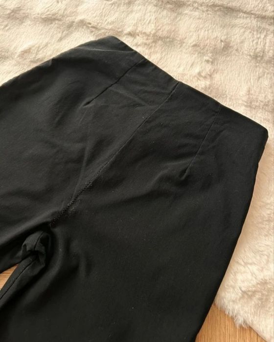 Czarne dopasowane spodnie z zamkiem proste eleganskie 36/S/basic classy casual elegant office