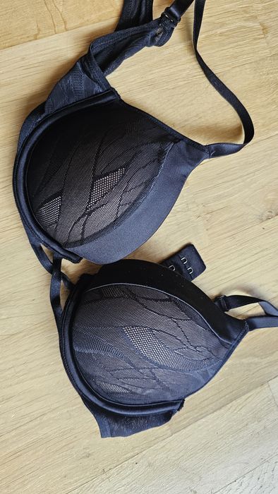 Biustonosz Triumph Airy Sensation WHU Push-Up  70C
