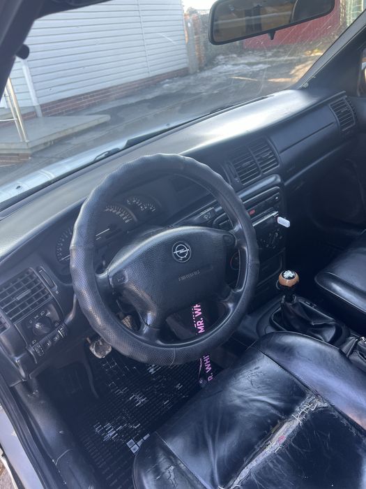 Продам Opel vectry B 1998р 1.8 бензин