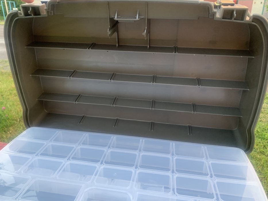 Продам суперовий риболовний ящик Plano 1444