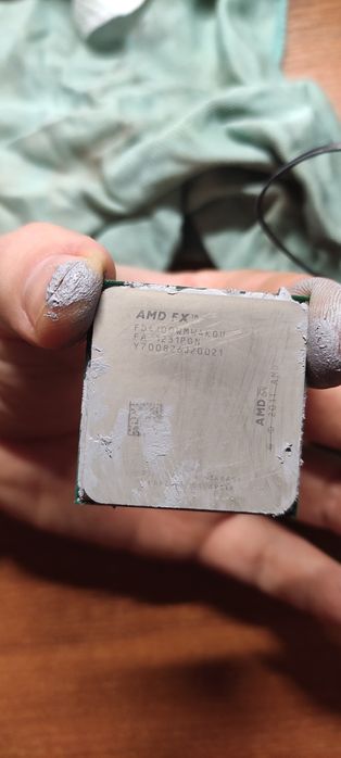 Продам материнську плату процесор і пам'ять у зборі.