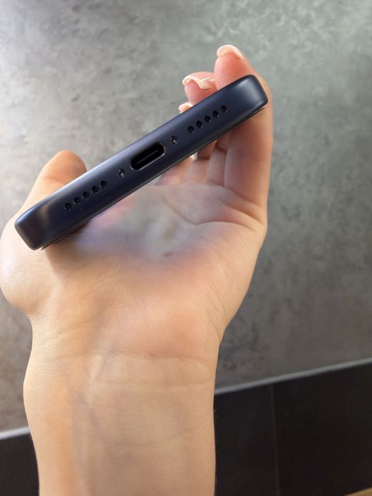 Б/у IPHONE 17Pro 512 Deep Blue Neverlock Костюшка,5 igrand