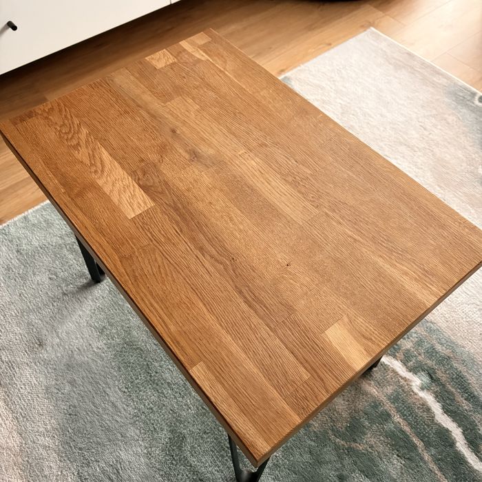 Stolik kawowy z drewnainym dębowym blatem