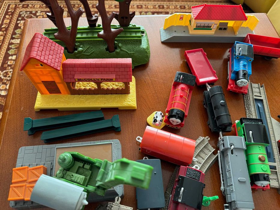 Tomek i przyjaciele zestawy kolejek, domki, bardzo dużo dodatków