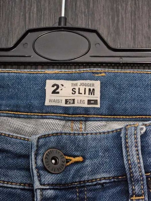 Jeansy slim W29 nowe