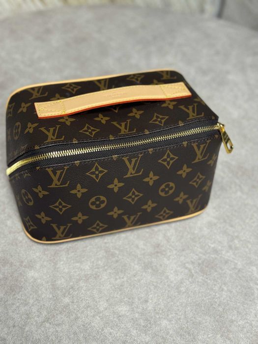 Жіноча оригінальна косметичка Louis Vuitton ЛВ, є документи та чек