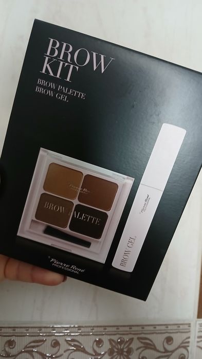 Brow Kit nowy marki Pierre Rene. Zestaw do makijażu brwi