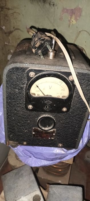 Продам зарядное устройство