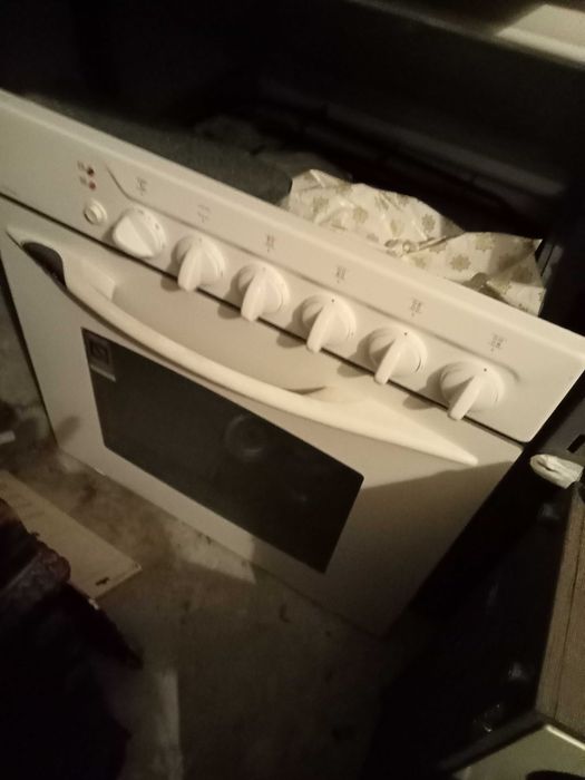 Vendo rádios e artigos antigos,uma questão de vir ver