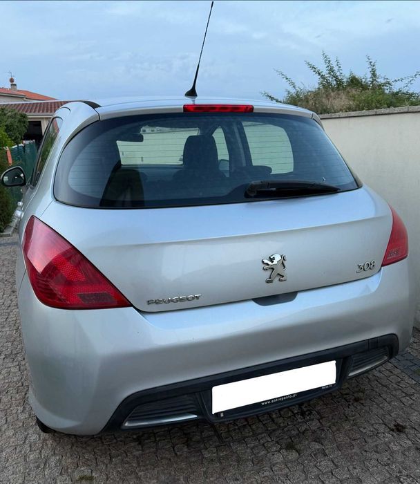 Venda de carro em excelente estado só com um dono