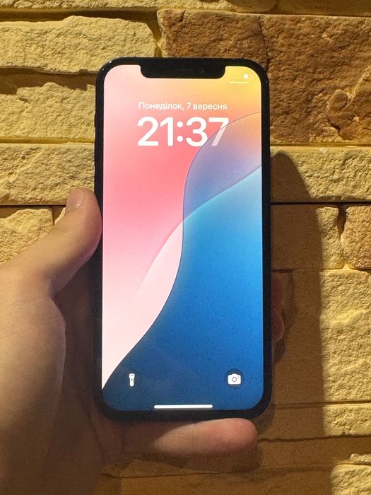 iPhone 12 64GB Black, ідеальний стан, рідний АКБ 81%