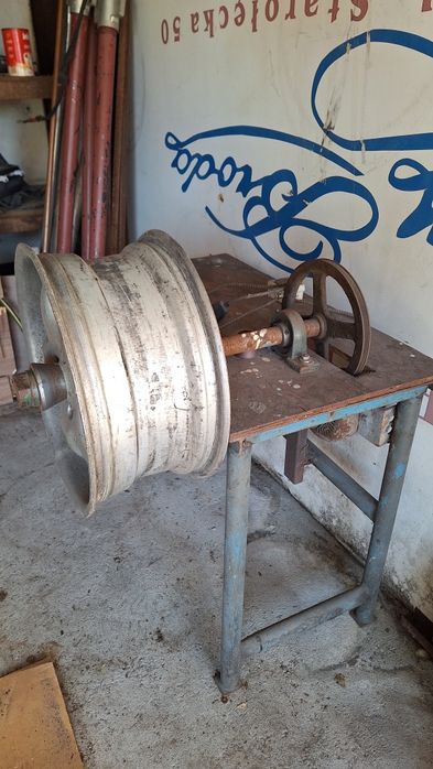 Maszyna  polerka do felg