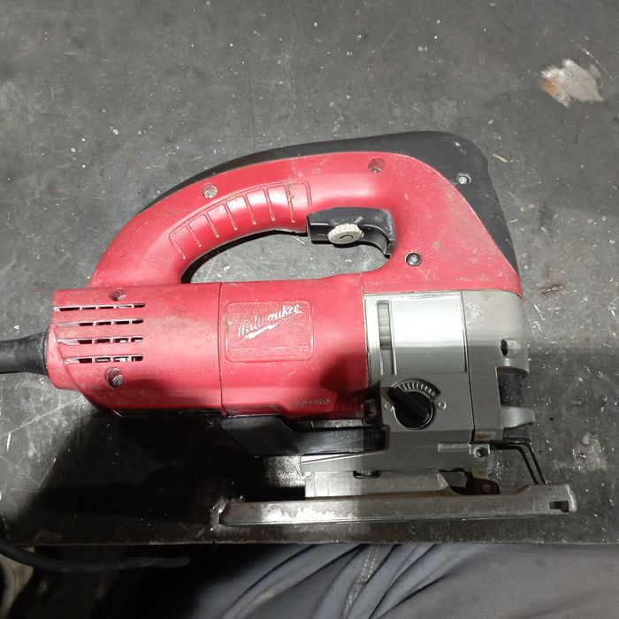 Wyrzynarka Milwaukee