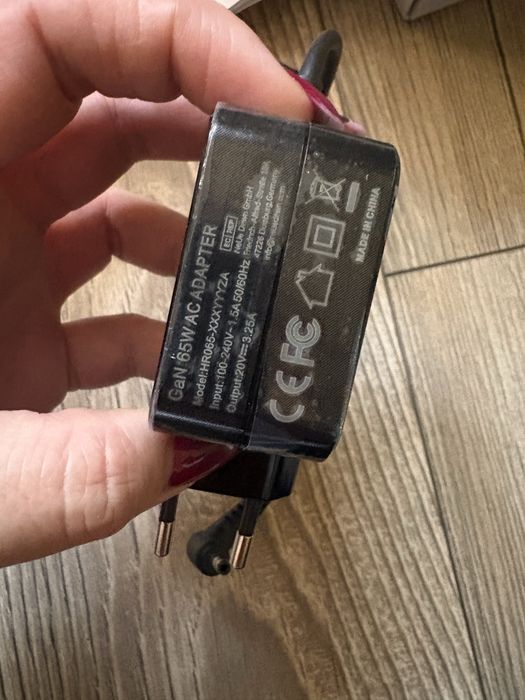 GaN 65 W AC Adapter