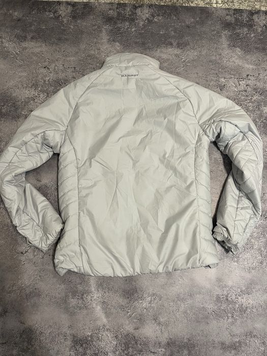 Легкий пуховик  Mammut