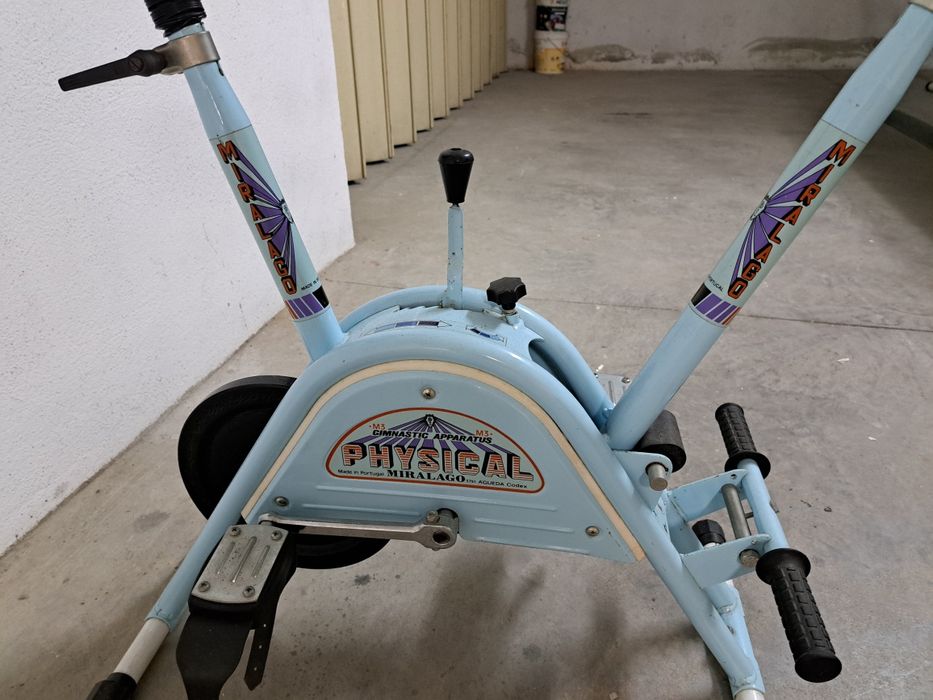 Bicicleta de ginástica
