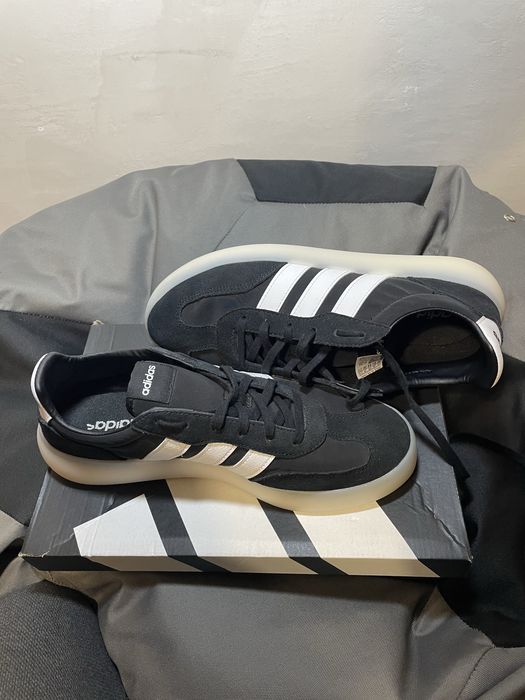 кеди/кросівки/ adidas 44 розмір