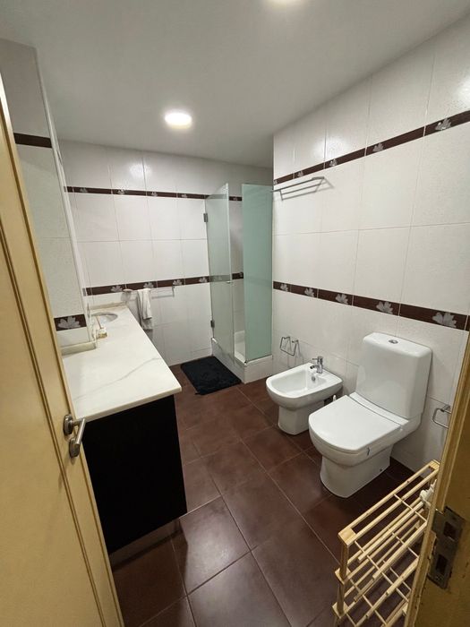 Arrendo quarto proximo ao corte ingles