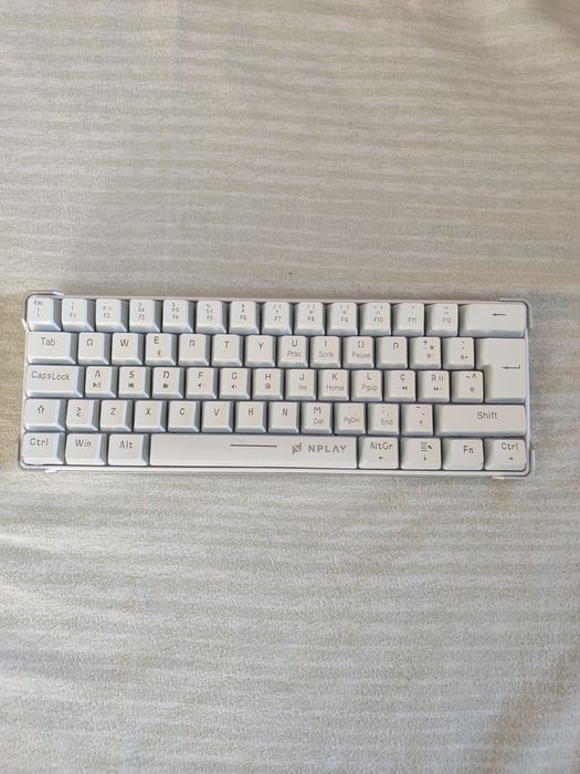 Teclado Gamer Compacto NPlay 60% Branco – Como Novo
