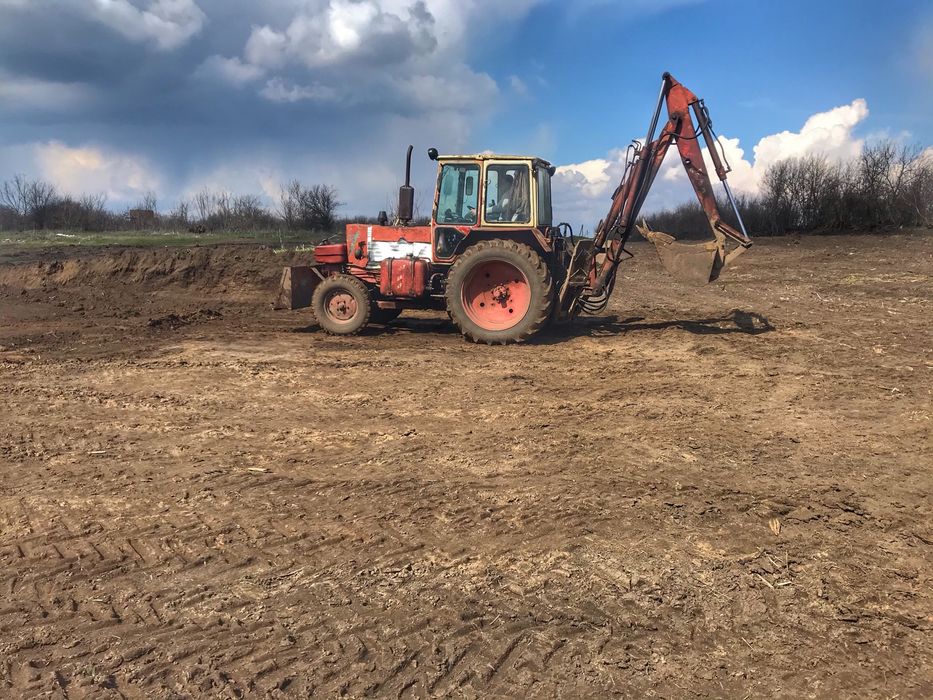Послуги екскаватора/корчування/копка ям/вивіз сміття/доставка піску