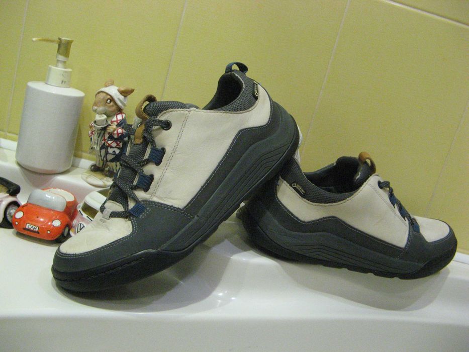 Кросівкі Clarks Gore-Tex 42.5 шкіра