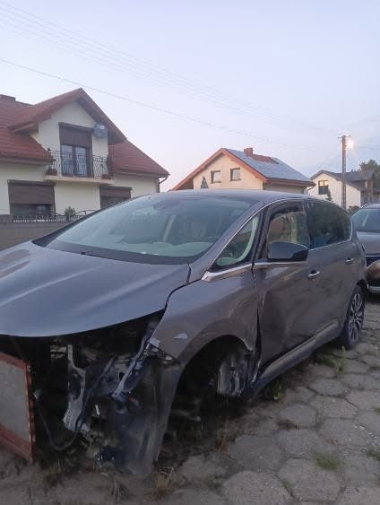 Drzwi klapa Renault Rspace 2016
