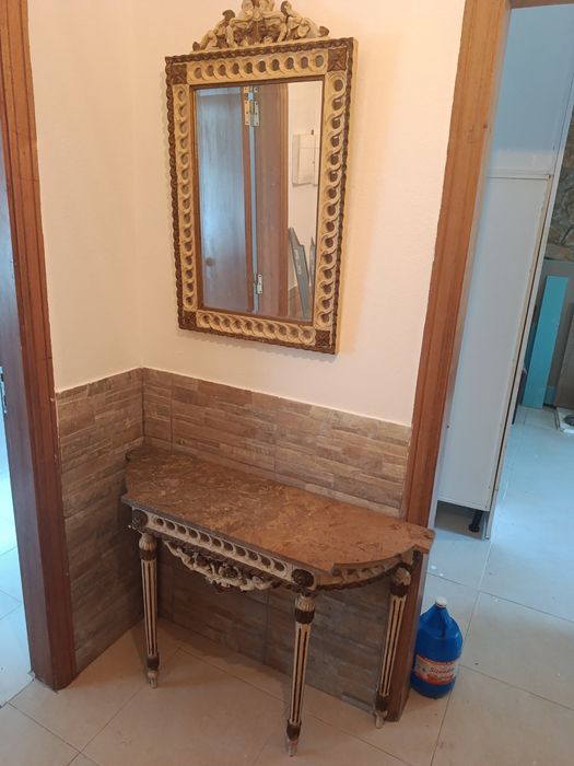 Conjunto mesa e espelho