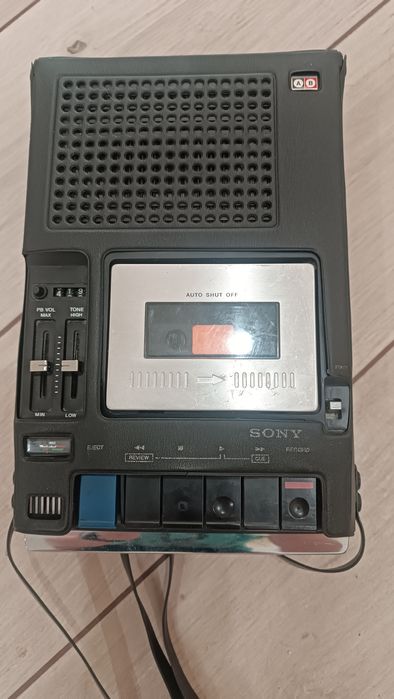 Вінтажний касетний магнітофон Sony TC-76 DELUXE з кабелем
