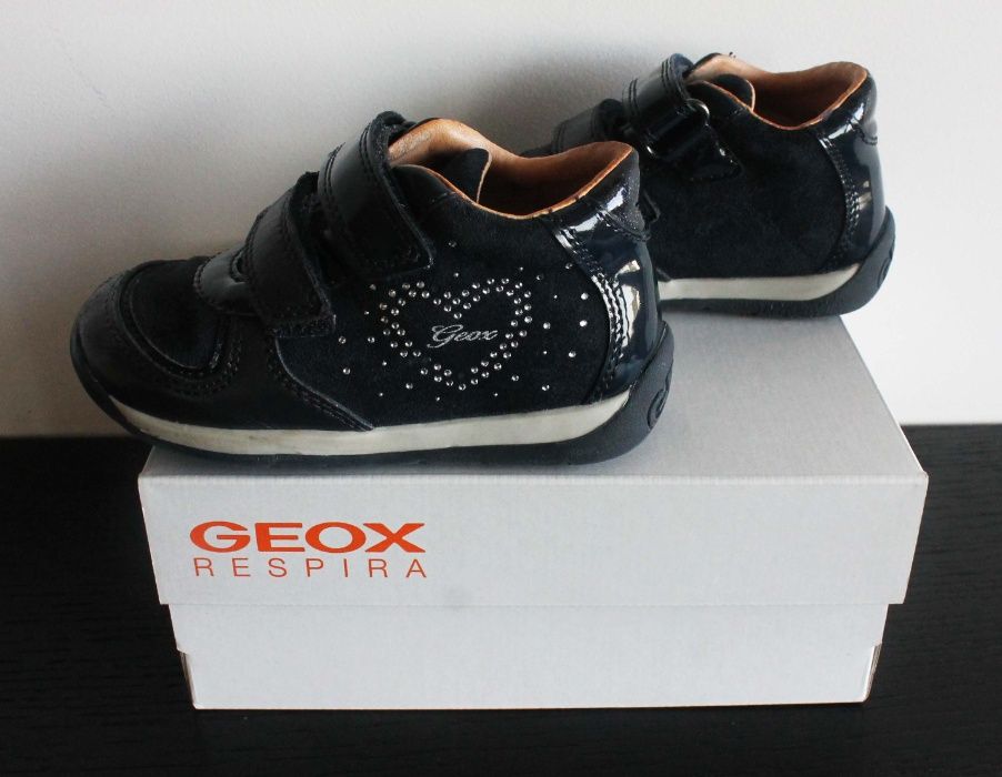 Sapatilhas / ténis menina tamanho 23 azul marinho da GEOX (com caixa)