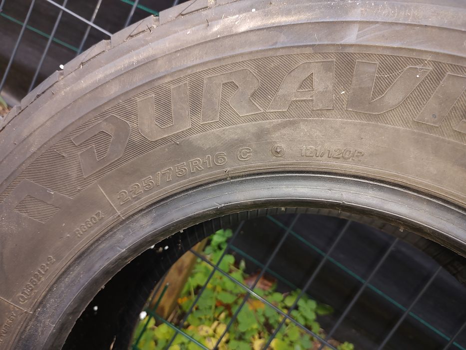 Bridgestone  225/75/16c