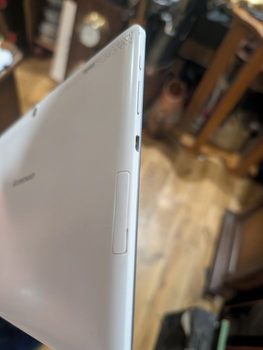 Tablet Lenovo Tab2      LTE