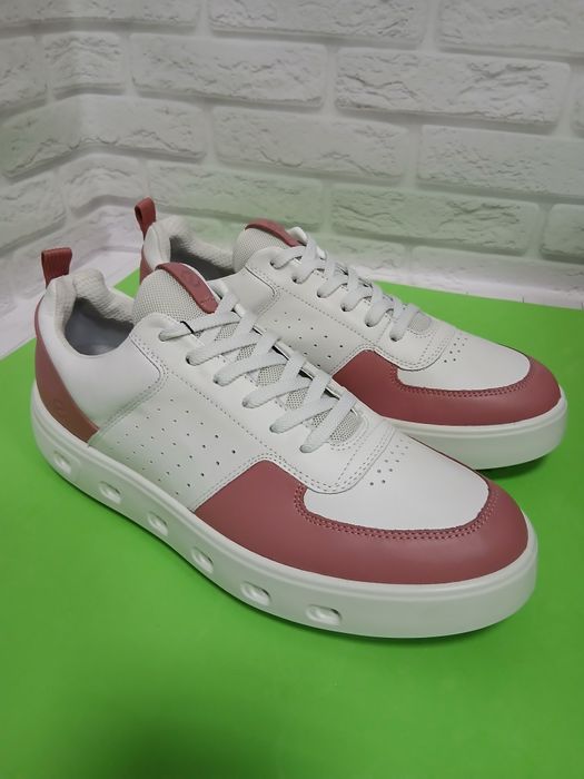 Жіночі шкіряні кеди ECCO Street 720 Gore-tex    Оригінал!