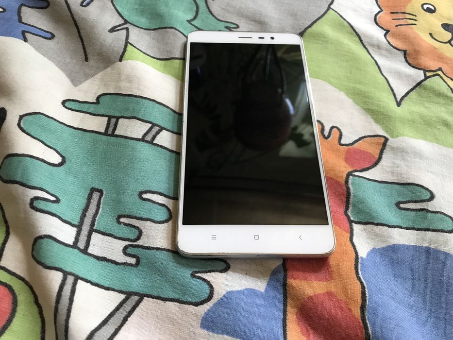 Xiaomi Redmi Note 3. 2/16GB, 5.5 дюйма. Без нюансов