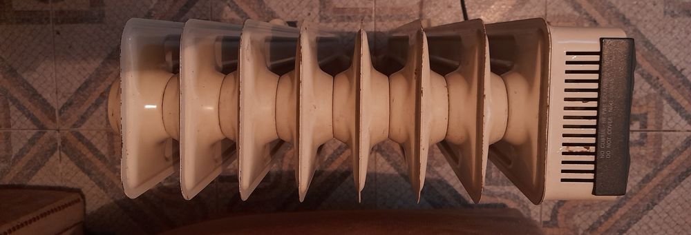 Aquecedor a óleo com rodas - usado