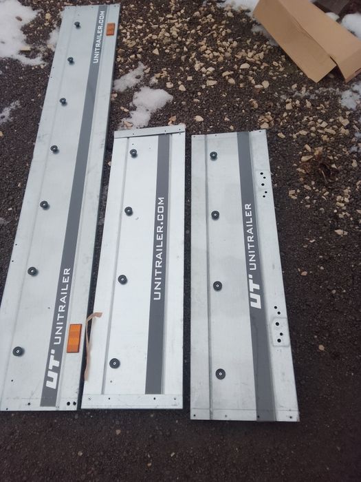 Burty nowe do przyczepki samochodowej.