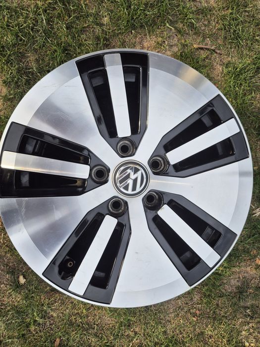 Felgi golf 7  stan bardzo  dobry jak nowe Polecam