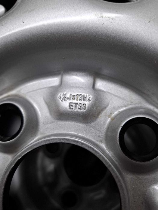 Vendo 2 jantes 13 NOVAS 4x100