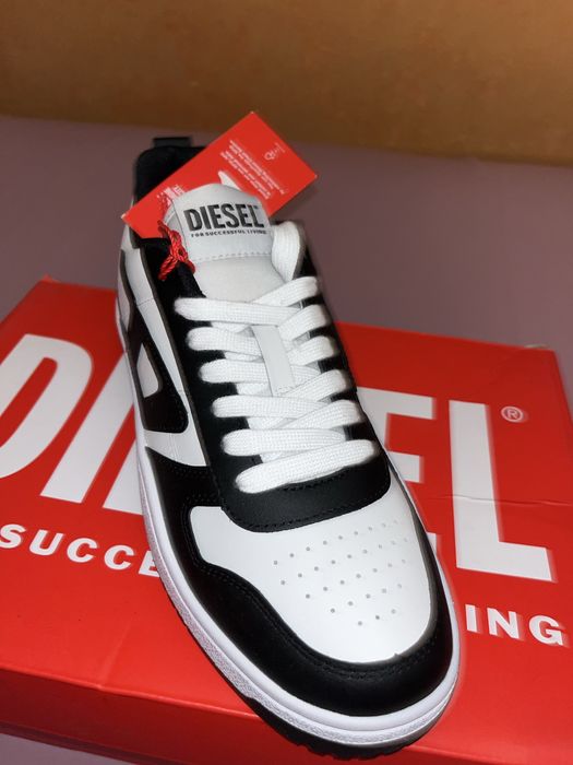 Wyprzedaż sneakersy męskie Diesel.