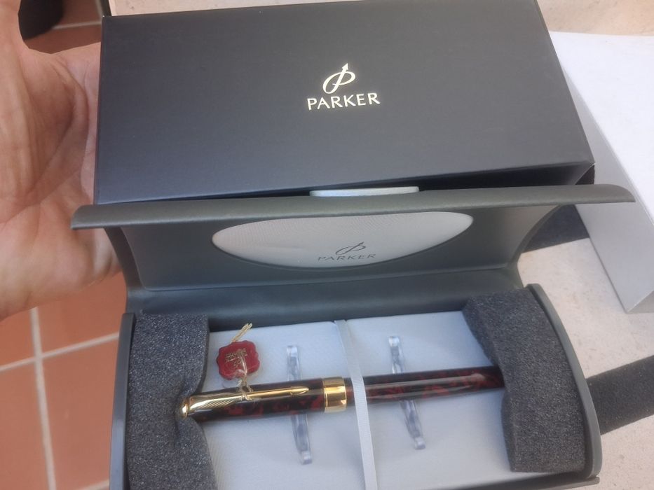 Caneta tinteiro Parker Sonnet laca aparo 18K