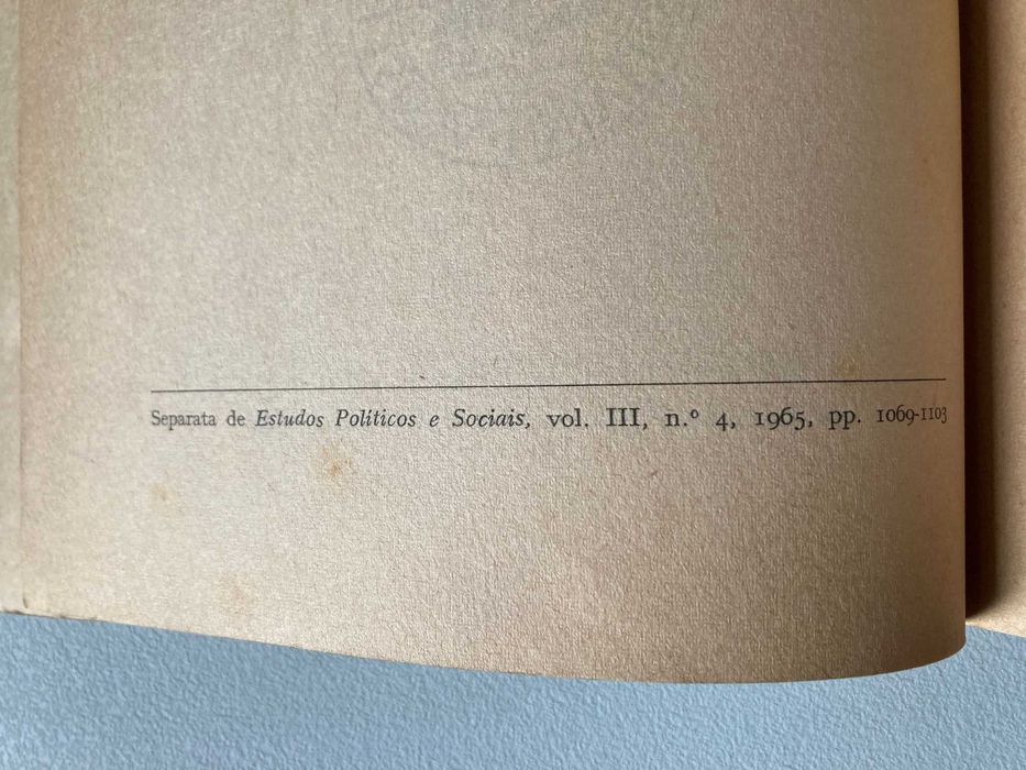 Sugestões Práticas para a Arrumação do Arquivo Histórico de Angola, de A. da Silva Rego