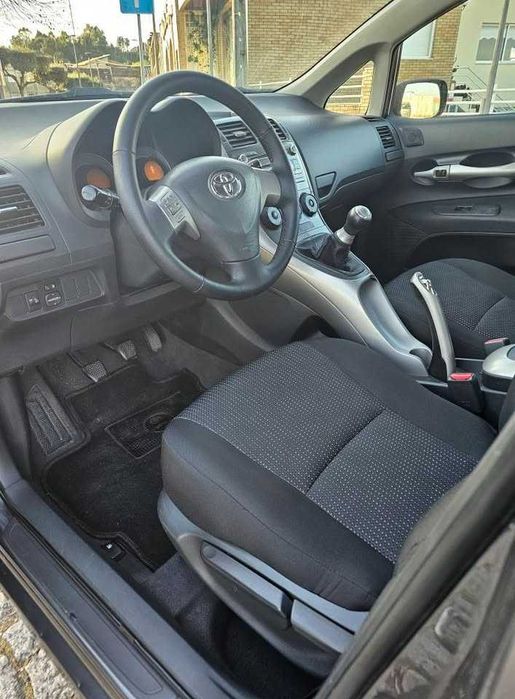 Toyota Auris 1.4 D4D 90CV - 09 UNICO DONO