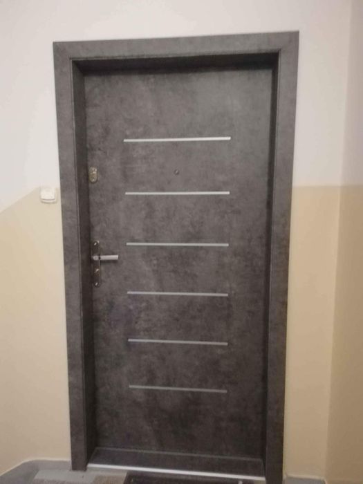 Drzwi wejściowe i wewnętrzne z montażem